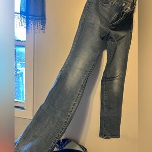 314 shaping straight leg Levi’s 29 Jean